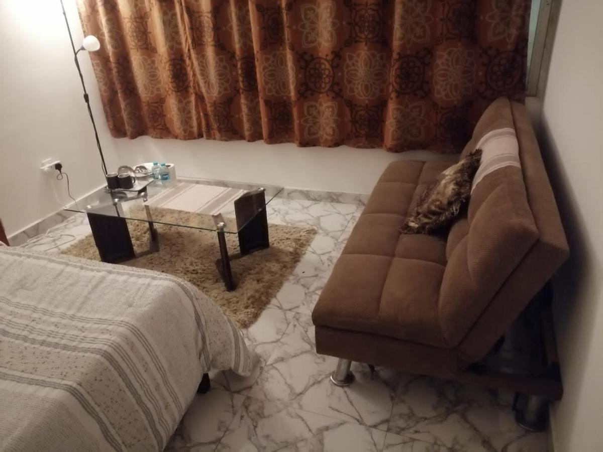 Tanih Place Абу Даби Екстериор снимка