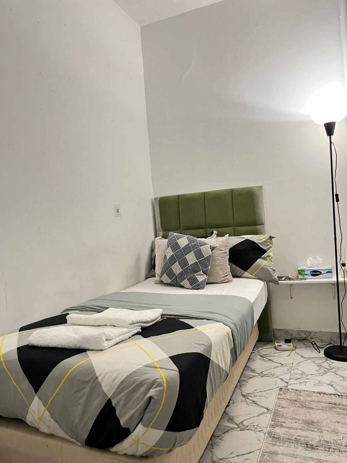 Tanih Place Абу Даби Екстериор снимка